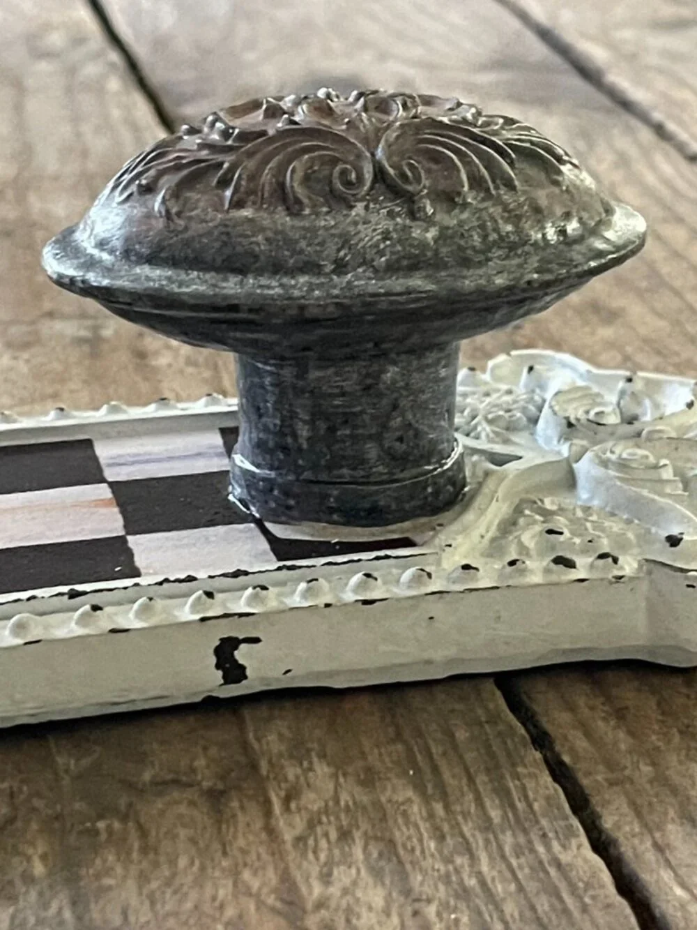 MacKenzie-Childs Door Knob Wall Hook NEW -Courtly Cottage Doorplate Charm!